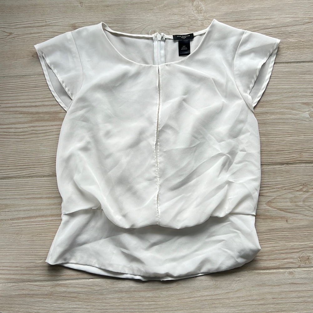 Ann Taylor petite cream short sleeve blouse size 00P
